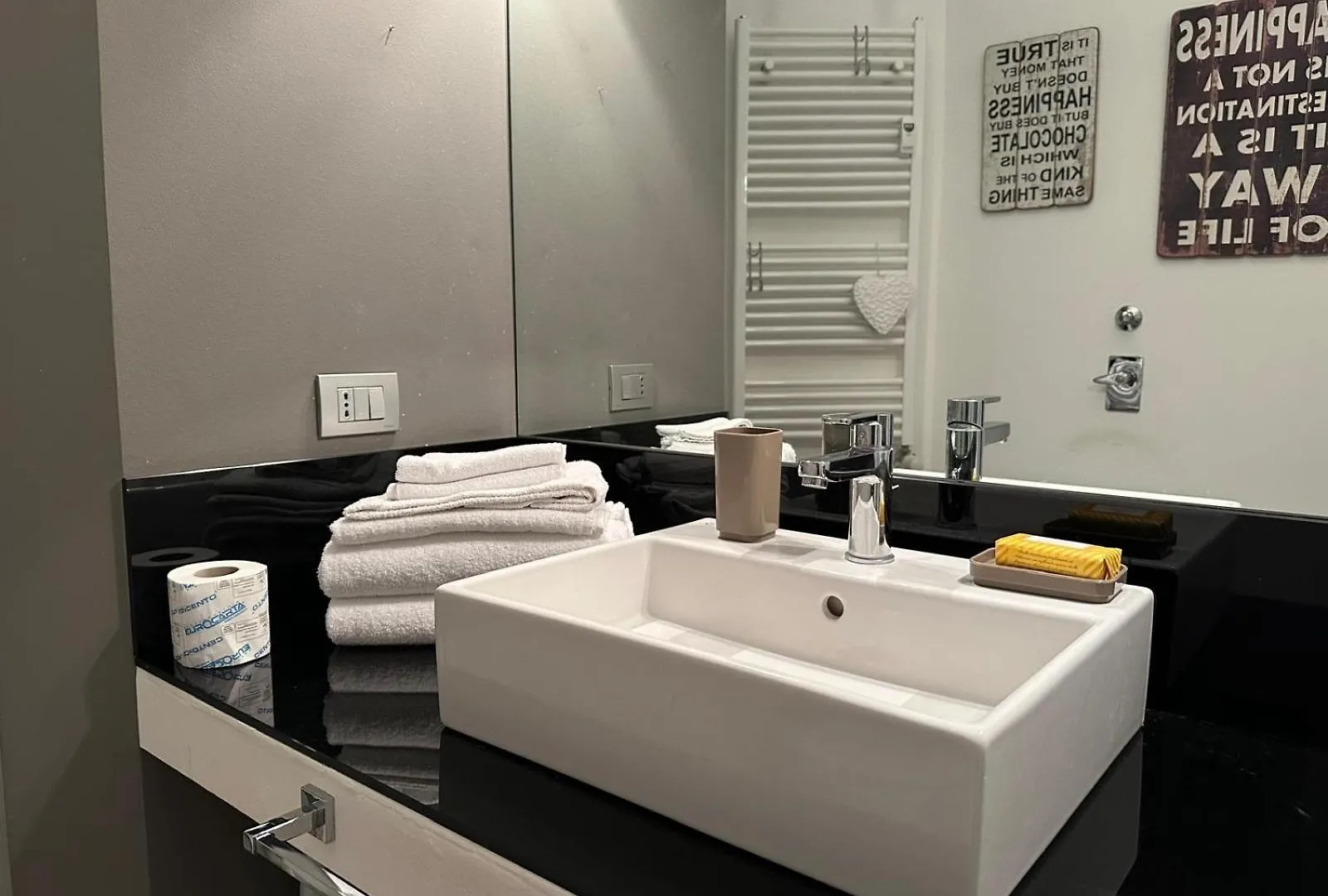 شقة Casa Manuela مونزا